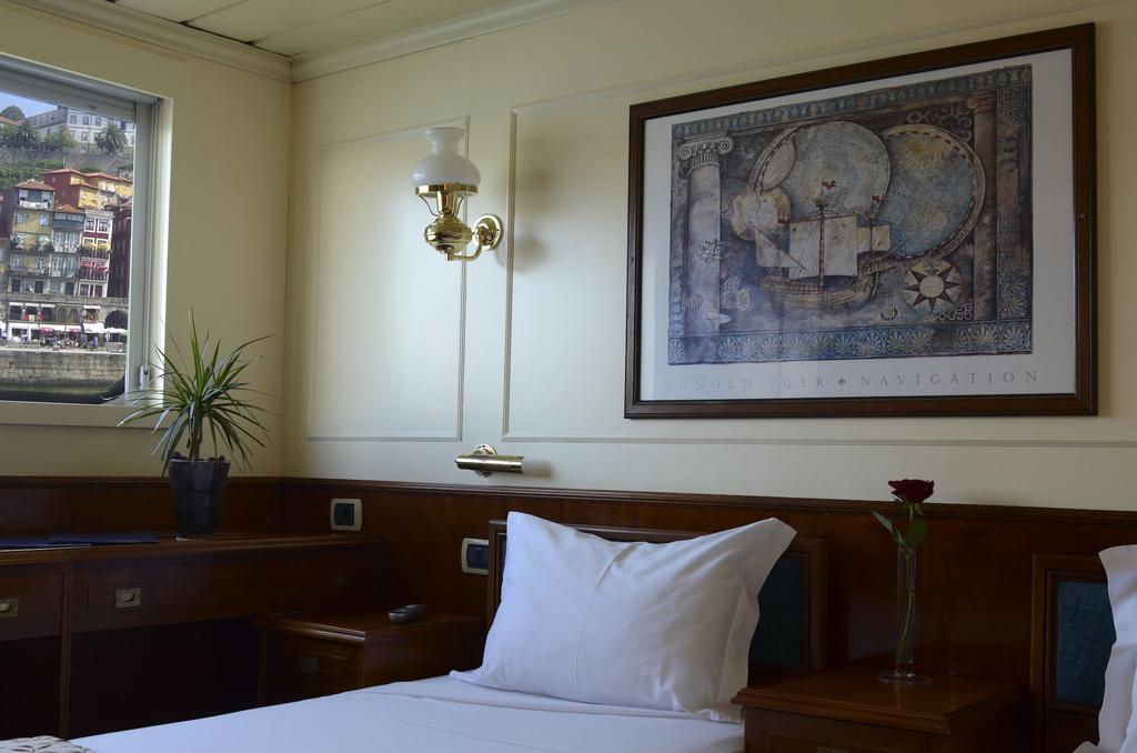 Invicta Ribeira Boat Hotel Porto Exteriér fotografie
