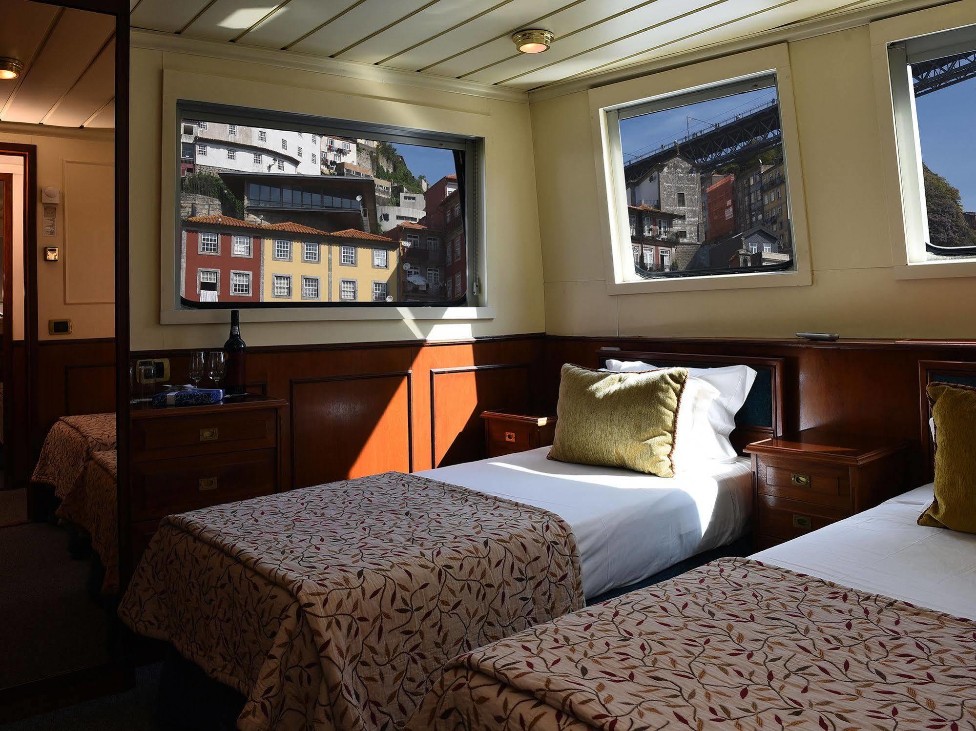 Invicta Ribeira Boat Hotel Porto Exteriér fotografie