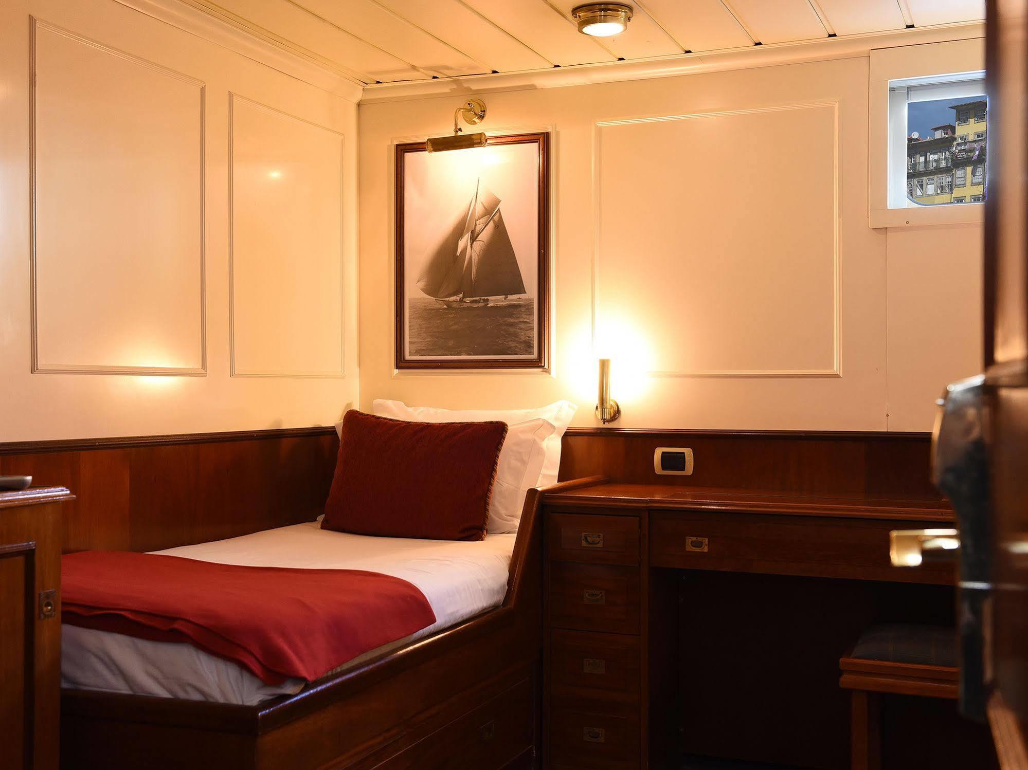 Invicta Ribeira Boat Hotel Porto Exteriér fotografie